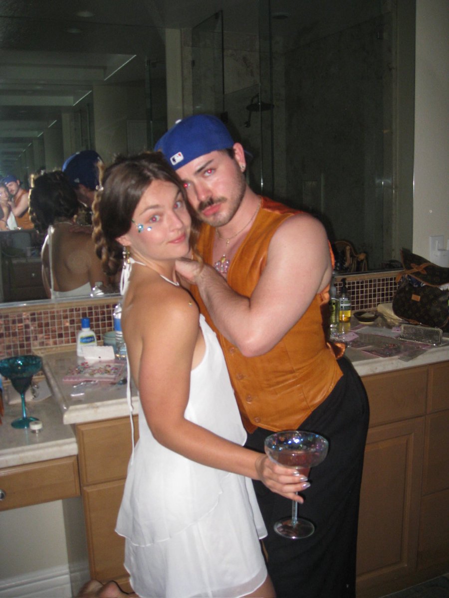 blowsitaII's tweet image. we steady growiiiiiiiinnnnn