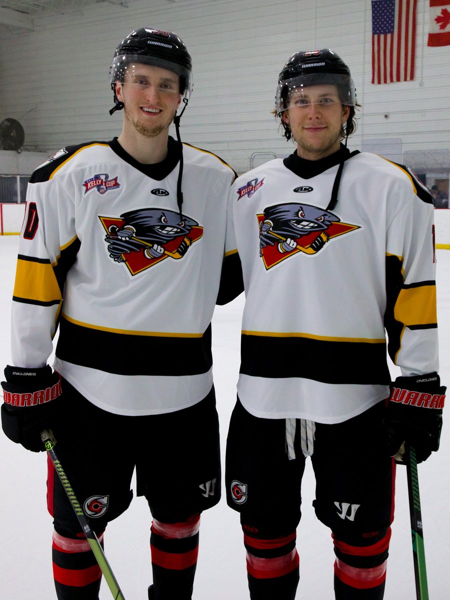 CincyCyclones's tweet photo. In our throwback era🌪️

🛍️ https://t.co/1Hpk3krPLP https://t.co/JbqNzZde6L