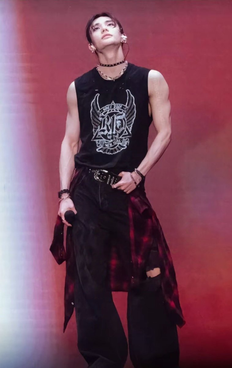this hyunjin is the gender envy final boss