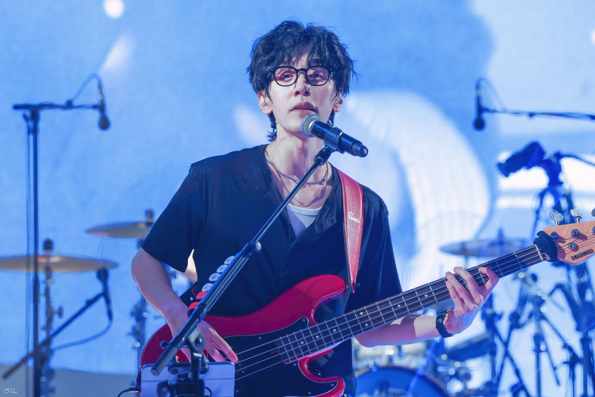 251225 CHRISTMAS IN NELL’S ROOM

첫콘날 유독 청량하고 청순하고
천사야 ꒰ঌ ⭐︎ ໒꒱

#넬 #NELL #이정훈