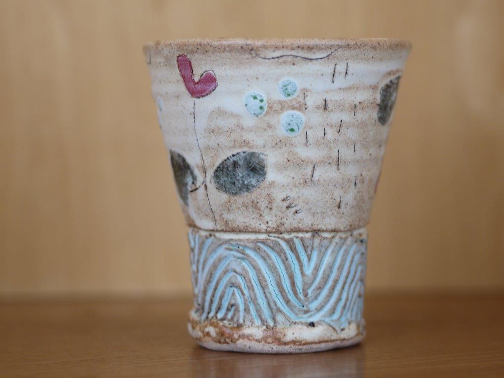 由仁町 BENNU ケイト ポムフレット さん の 沢山の作品が 入荷しており