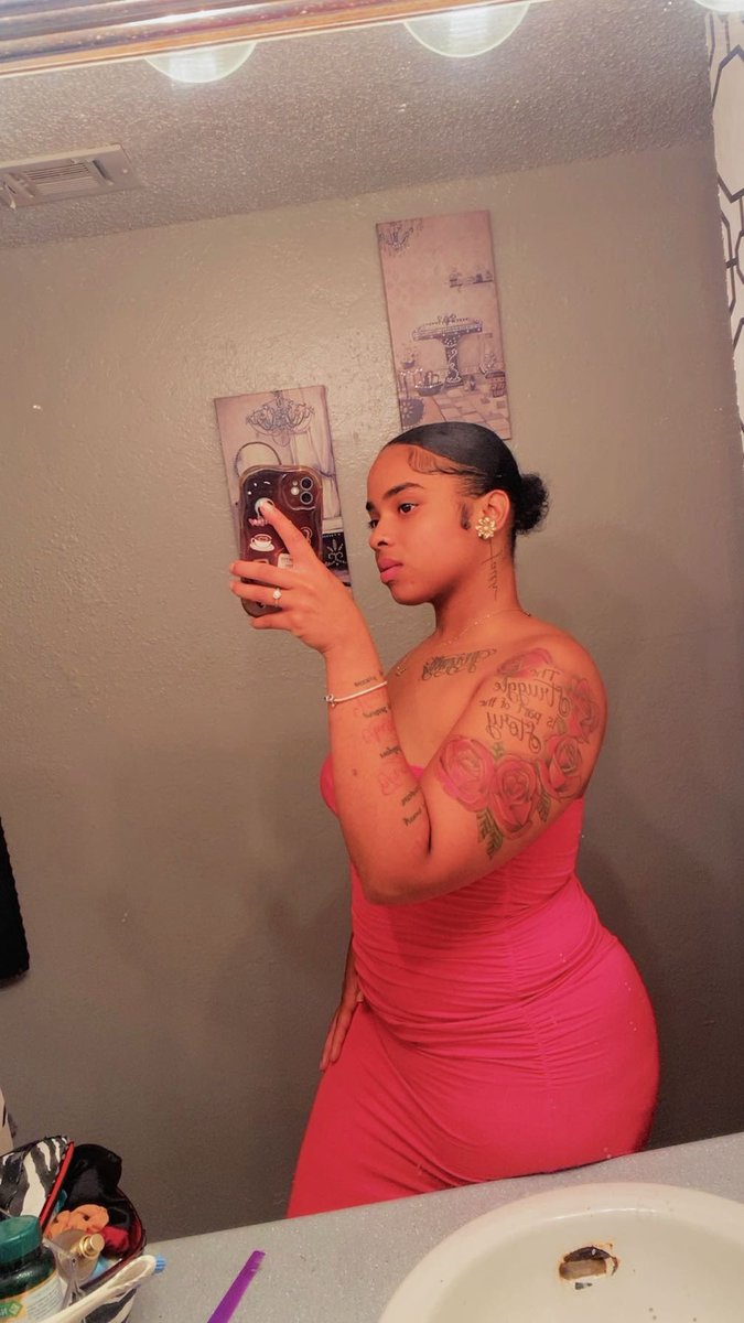 Chantaae__'s tweet image. Favsss 💖