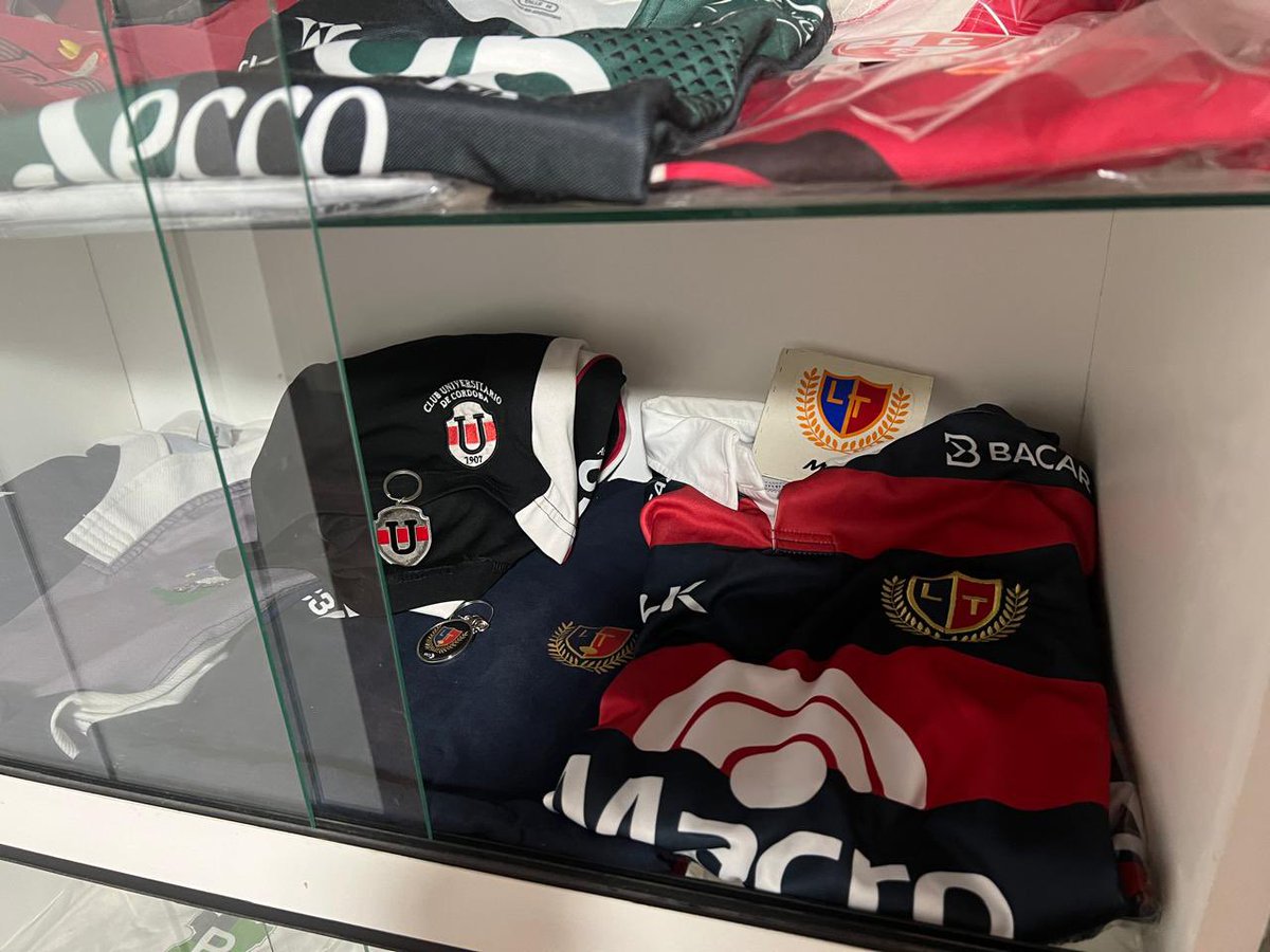 Muchas Gracias a Ivan Quiles  y a <a href="/TabladaRugby/">CLUB LA TABLADA</a> por la camiseta que mandaron para el Museo del Rugby de Tucumán. Ya luce en las vitrinas dedicadas al rugby cordobés. Muchas Gracias <a href="/patoguzma/">Patricio Guzmán</a> por tu gentileza y gran aporte de siempre para el Museo. Todo lo mejor para 2026.Gracias