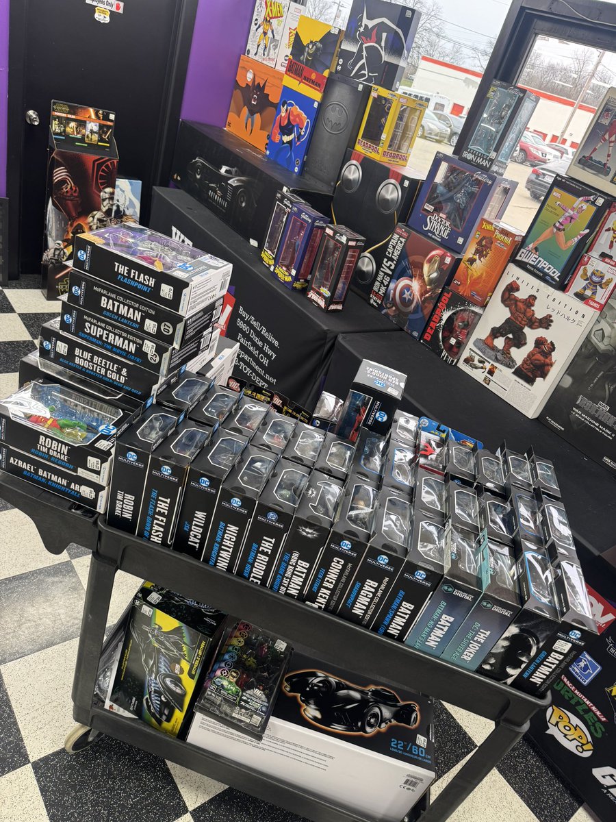 toy_dept's tweet photo. Big batch of McFarlane DC Multiverse going out! https://t.co/YS35aPyTax
