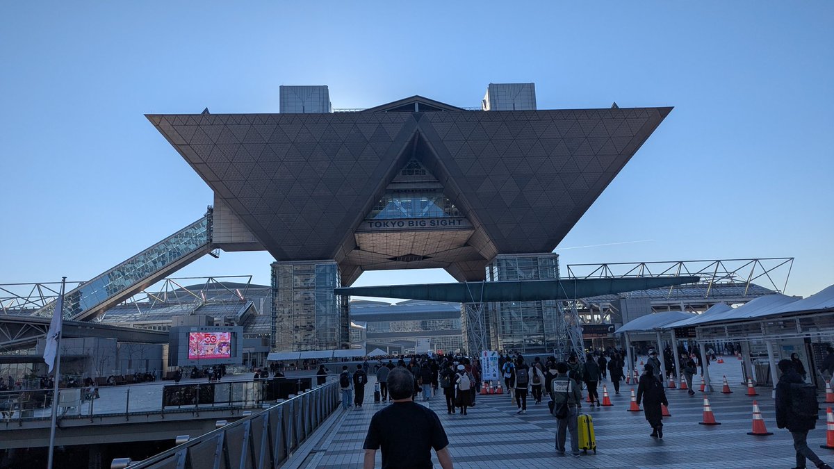 国際展示場着！
今から設営を開始します！

#C107