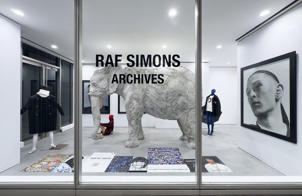 DSMGINZACDG's tweet photo. RAF SIMONS ARCHIVES special installation has arrived at Dover Street Market Ginza 1F Elephant Space.
#rafsimons
#doverstreetmarketginza https://t.co/ie4PHdYn77