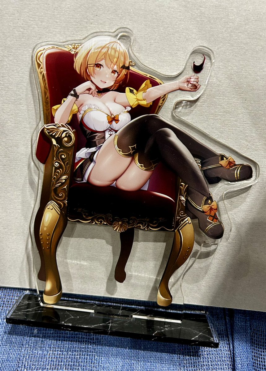 設営しました。
現地確認になってしまったアクスタも良い感じです。
き-09bにてお待ちしております。 