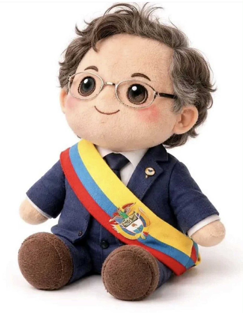 petrogustavo's tweet image. Uno de mis principales defectos es ser ingenuo y creer mucho en los demás
.pero creer en el pueblo no es un error, es un acierto siempre.