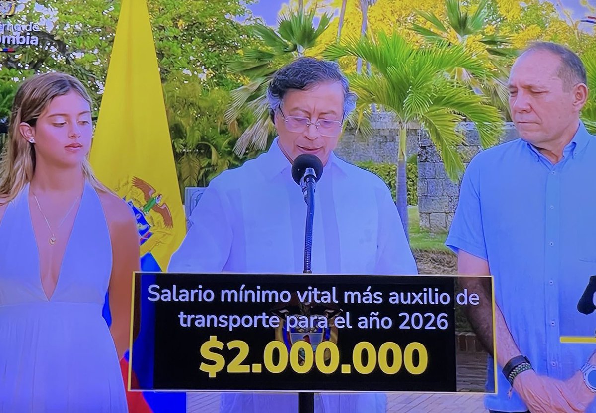 #salariominimo

Yo vote por esto y no me arrepiento de nada, Petro me cumplió en todo!!!