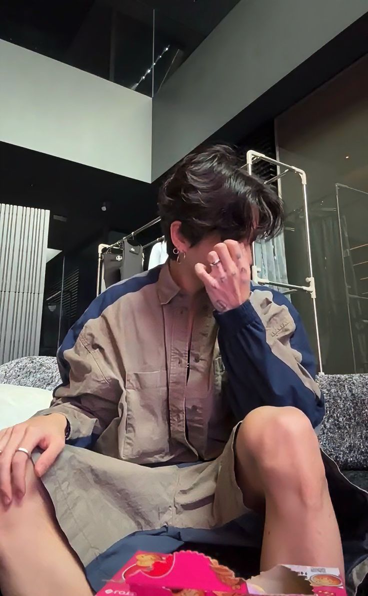 dornked's tweet image. Garçom? Tem pitu? Traz
Garçom? Meu amor andou aqui hoje?
Não?
Onde anda meu amor, diga por favoor