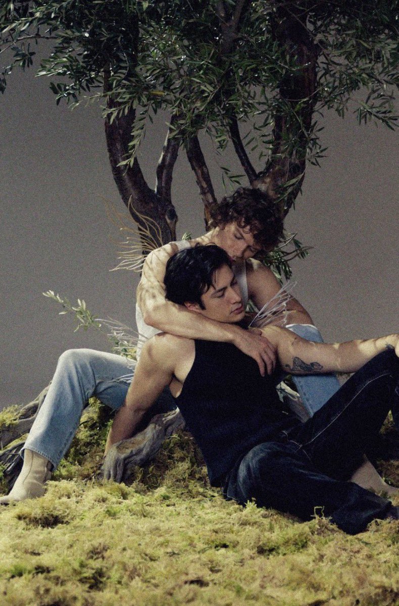 btasticfandoms's tweet image. something happened to my brain chemistry