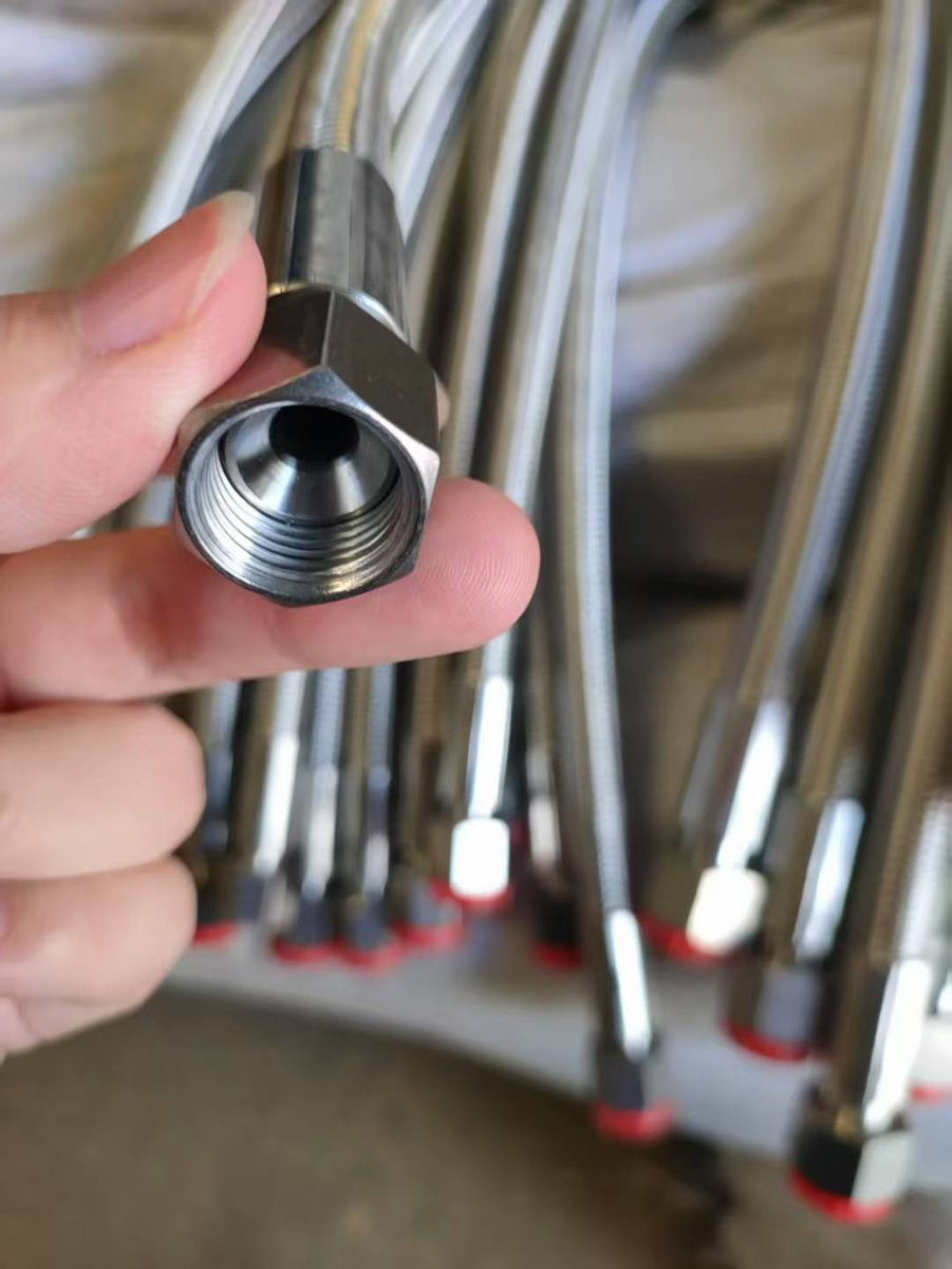 Teflon hose, Crimped hose assembly
WhatsApp：+86-18932813265
Email：amy@hujinhebei.com
Website: hujinhose.com
#HuJinTechnology #Hoses #StainlessSteelHose #MetalHose #FlexibleHose #FlexibleMetalHose #PTFEhose #CorrugatedHose #TeflonHose #Bellows #PTFEbellows #ExhaustHose