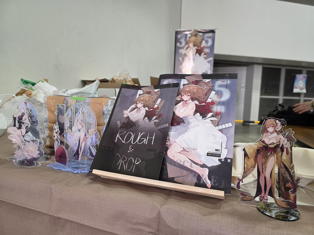 スペース設営中です〜!
場所は「東8-V13ab」になります。
かなり奥の方ですが、もしかしたら目立つかもしれません👀

✨️そして、C106で頒布した紅蓮アクリルスタンドも少量だけ再販します!
価格は2000円になります。

今回もどうぞよろしくお願いいたします✨ 