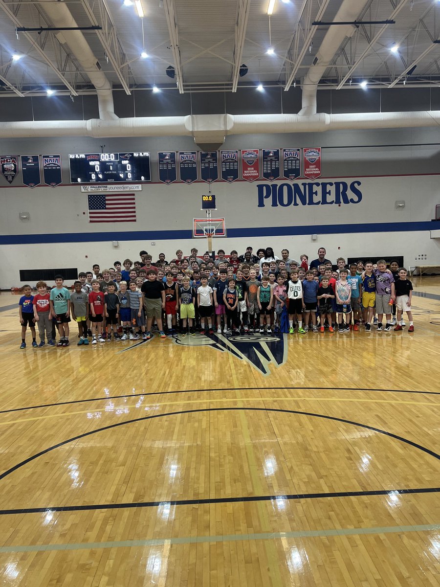 MNU HOOPS tweet media