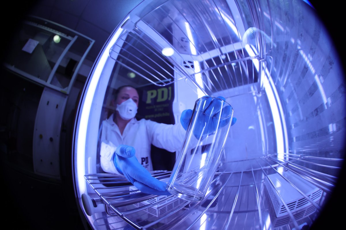 🔬 El Laboratorio de Criminalística de la PDI #Antofagasta realiza pericias especializadas requeridas por tribunales y fiscalías, con áreas como dactiloscopia, balística, planimetría y más. Apoyo clave en investigaciones complejas. #PDI #Lacrim #InvestigaciónPericial