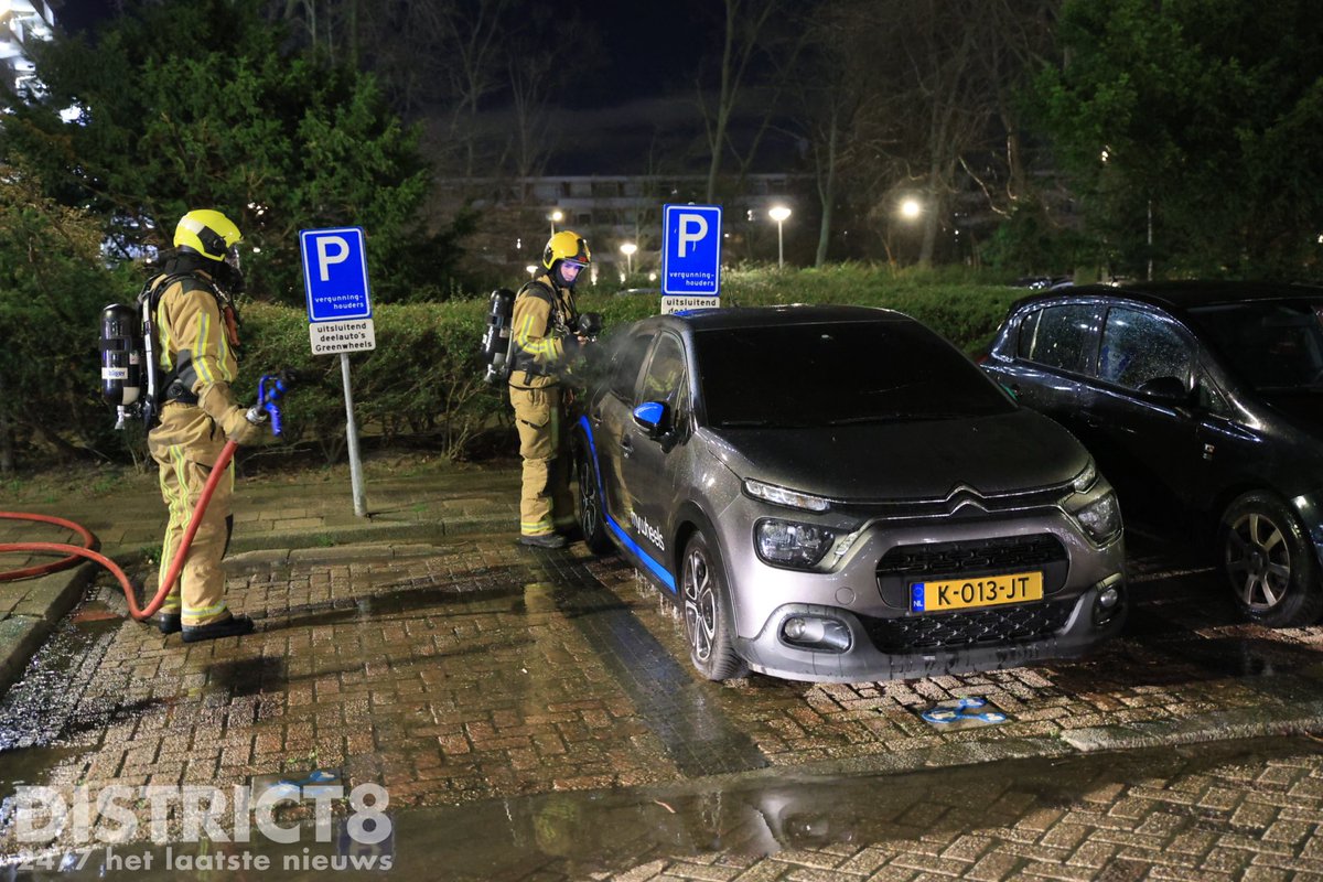 Deelauto in brand gestoken in Delft