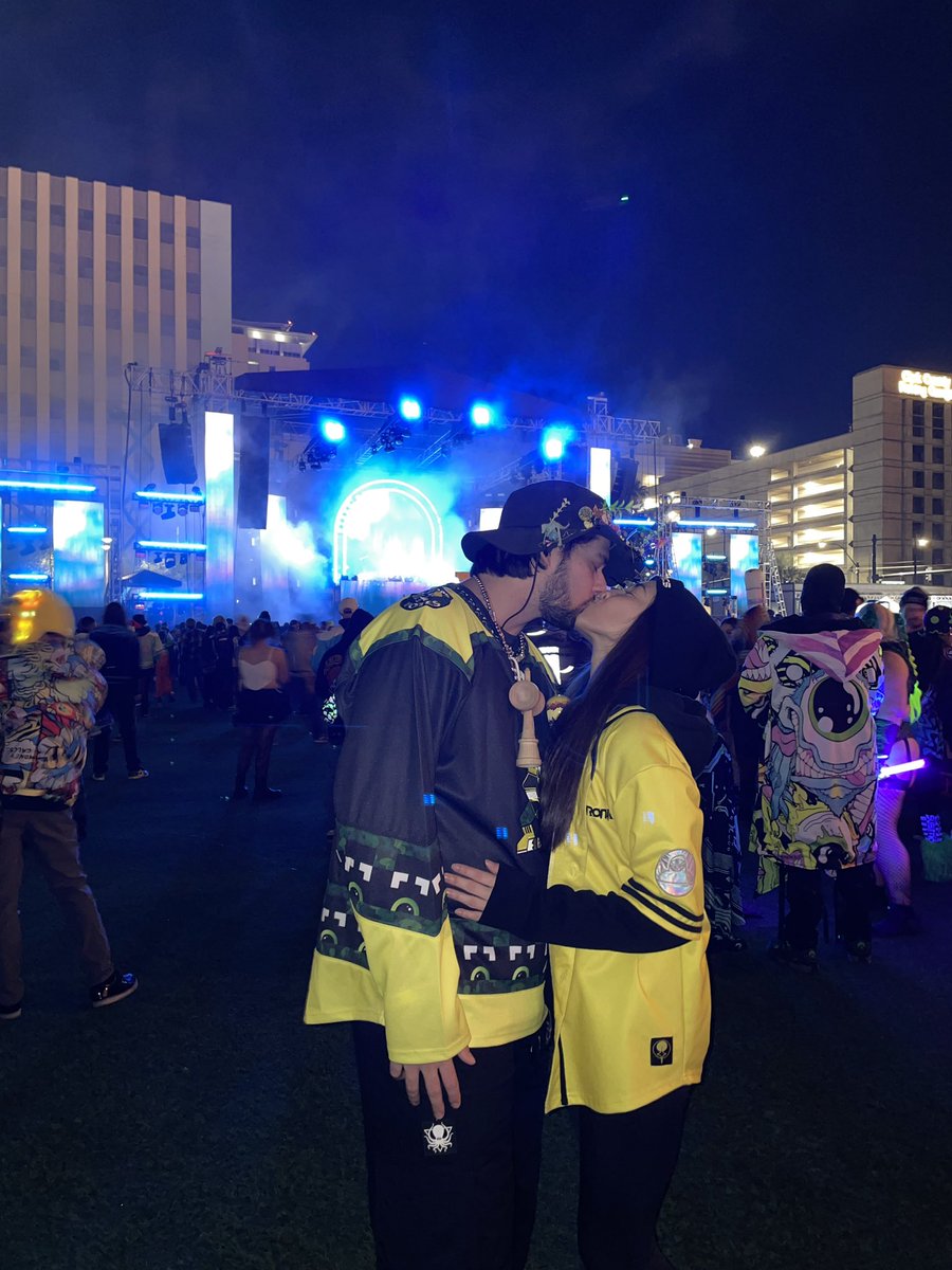 DanaeHerr3's tweet photo. Jackpot 2025🎰💛 https://t.co/fFavVFC8QT