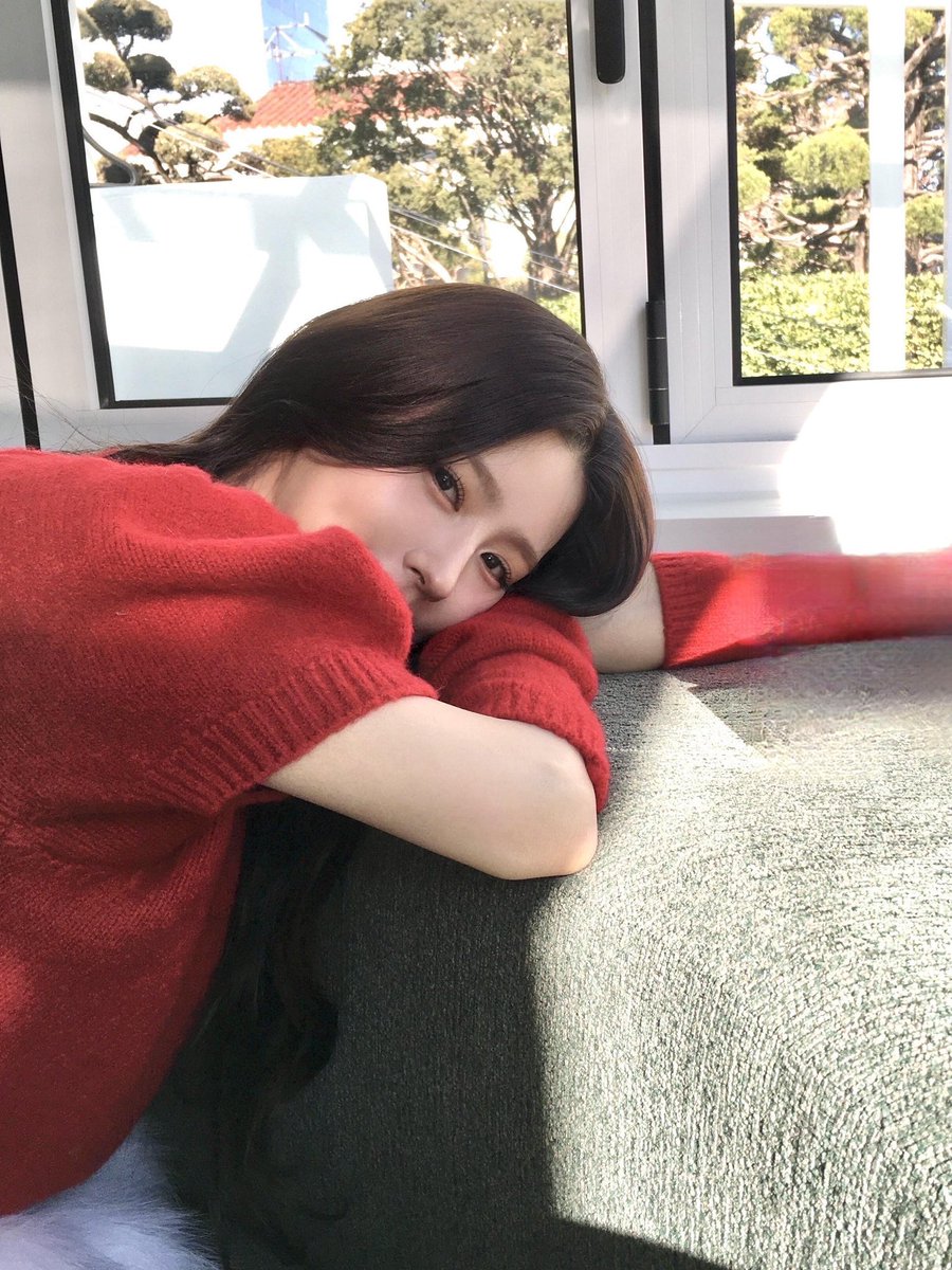 bblypixie's tweet image. Good morning earthlings 💕