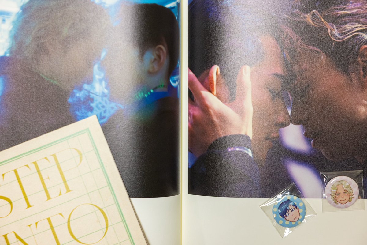 10dancefestival's tweet photo. 「10DANCE FESTIVAL」全4公演、無事に終了致しました✨

特典バッジを選ぶ🎁
ZINE BOOKを観る＆撮る📖
貴重なトークの数々を聞く🎤
ダンスを踊る＆観覧する🕺🏻💃

この日・この時だけの特別な体験をお届けできていましたら幸いです。

ご参加頂きました皆様、本当にありがとうございました✨

#10DANCE https://t.co/vNzK0pi8qI