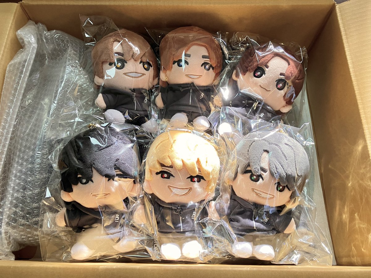 「ねえストぬいおてて繋いで届いてほんとにめっっっっっちゃくちゃかわいい ッパジェシ」|カツのイラスト