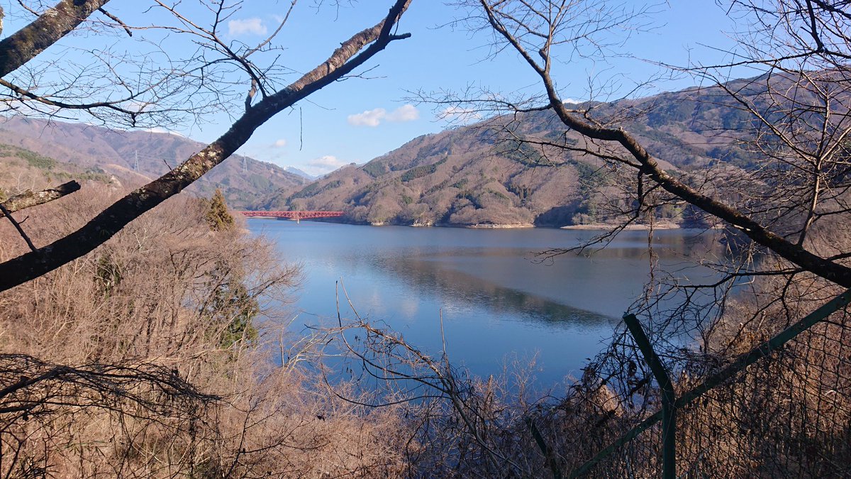 daisyarin20021's tweet image. 草木ドライブイン到着🏍️
いつものとこは4MINIかなんかの大集団がいて停められなかった…
風は無いから寒いけど走っていても気持ちいいね。

#CB1000SF  #SC30