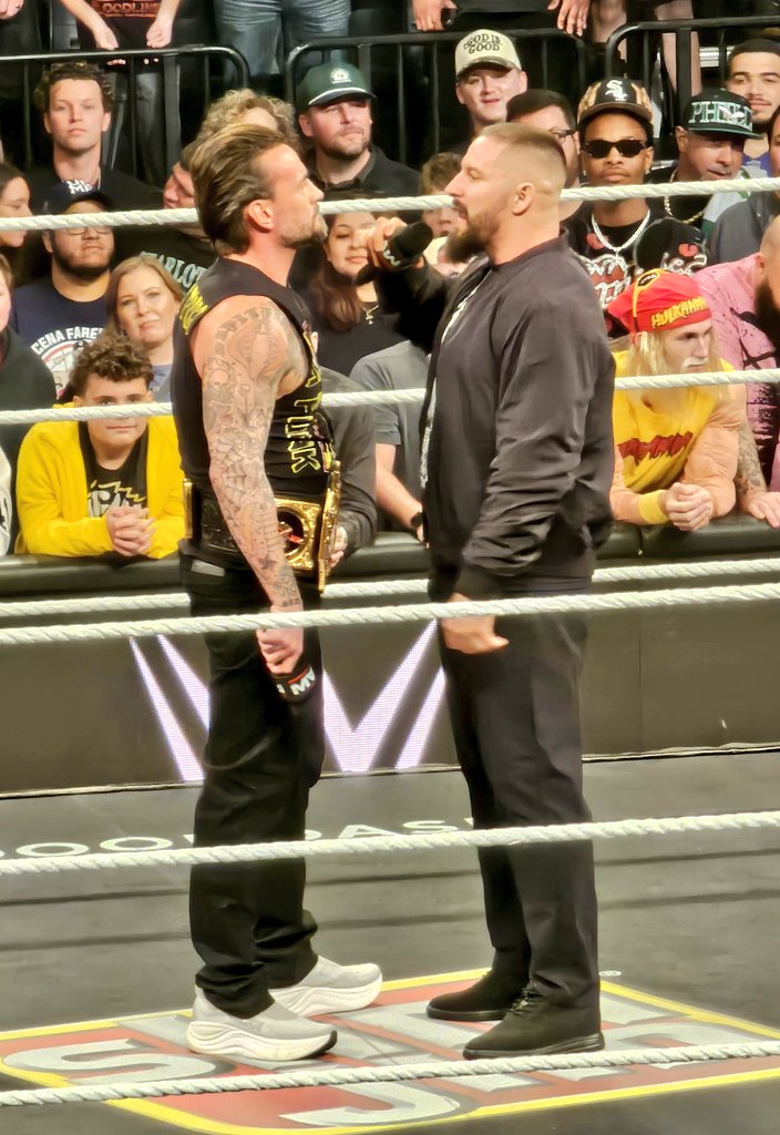 TheWWKid's tweet image. Gives Look in my eyes, What do you see a whole new meaning! #WWERaw #CMPunk #bronbreakker