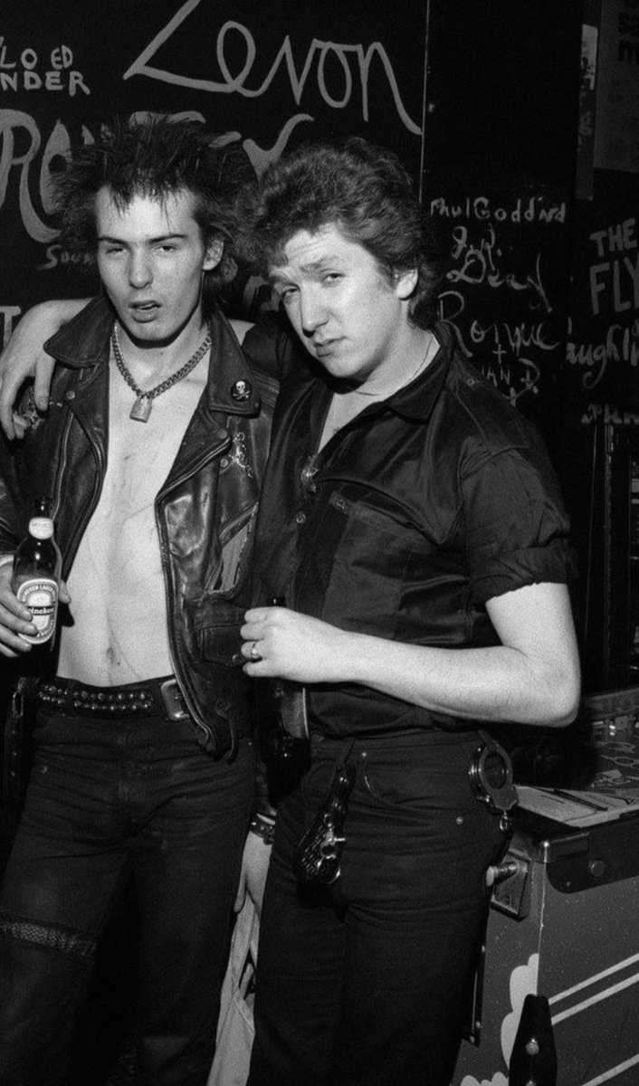 SID VICIOUS Y STEVE JONES...⭐⭐⭐🎸🏁