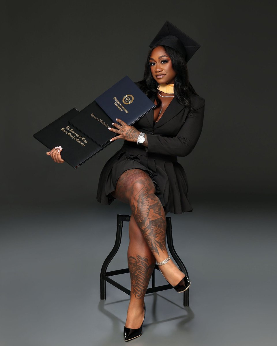 MVEE🅿️ tweet media