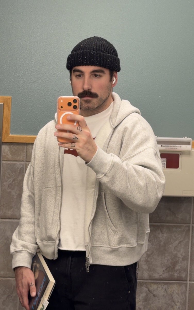 Local Boy tweet media