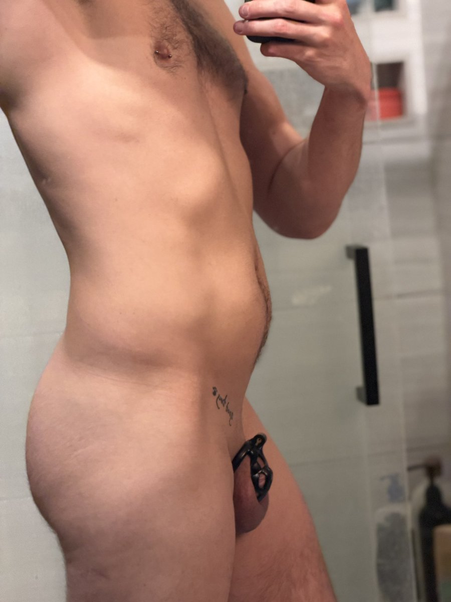 It’s resolution season as 2026 approaches. No better time for a #chastitychallenge 😈

1 like = 3 hours 

1 Comment = 6 hours (no limit 😈🫣)

Repost = 12 hours 

New follower = 24 hours 

Since this pup’s cock is useless, figured the real Men should decide how long the first