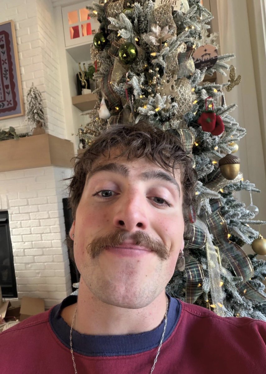 BooneStats's tweet photo. ‘Mystical Magical’ by Benson Boone has now surpassed 400 MILLION streams on Spotify.  

It becomes his fifth song to reach this milestone. https://t.co/VRNeVVMoCI