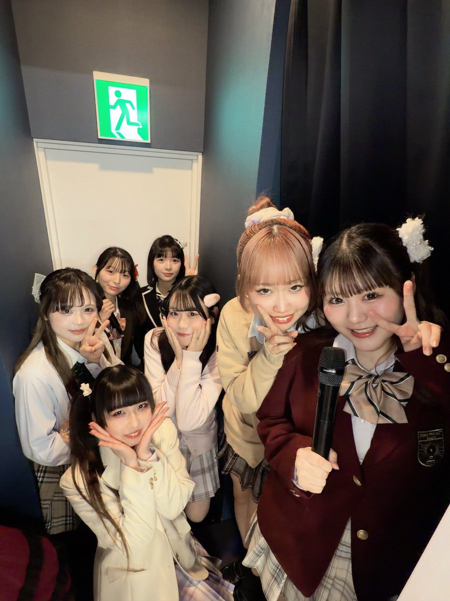 ZeroProject_o's tweet photo. 12/30 定期公演
@ Vi blue

トップバッターは
ZeroProject研究生👩‍🔬
@ZeroProject_RS https://t.co/57KISMi7tV