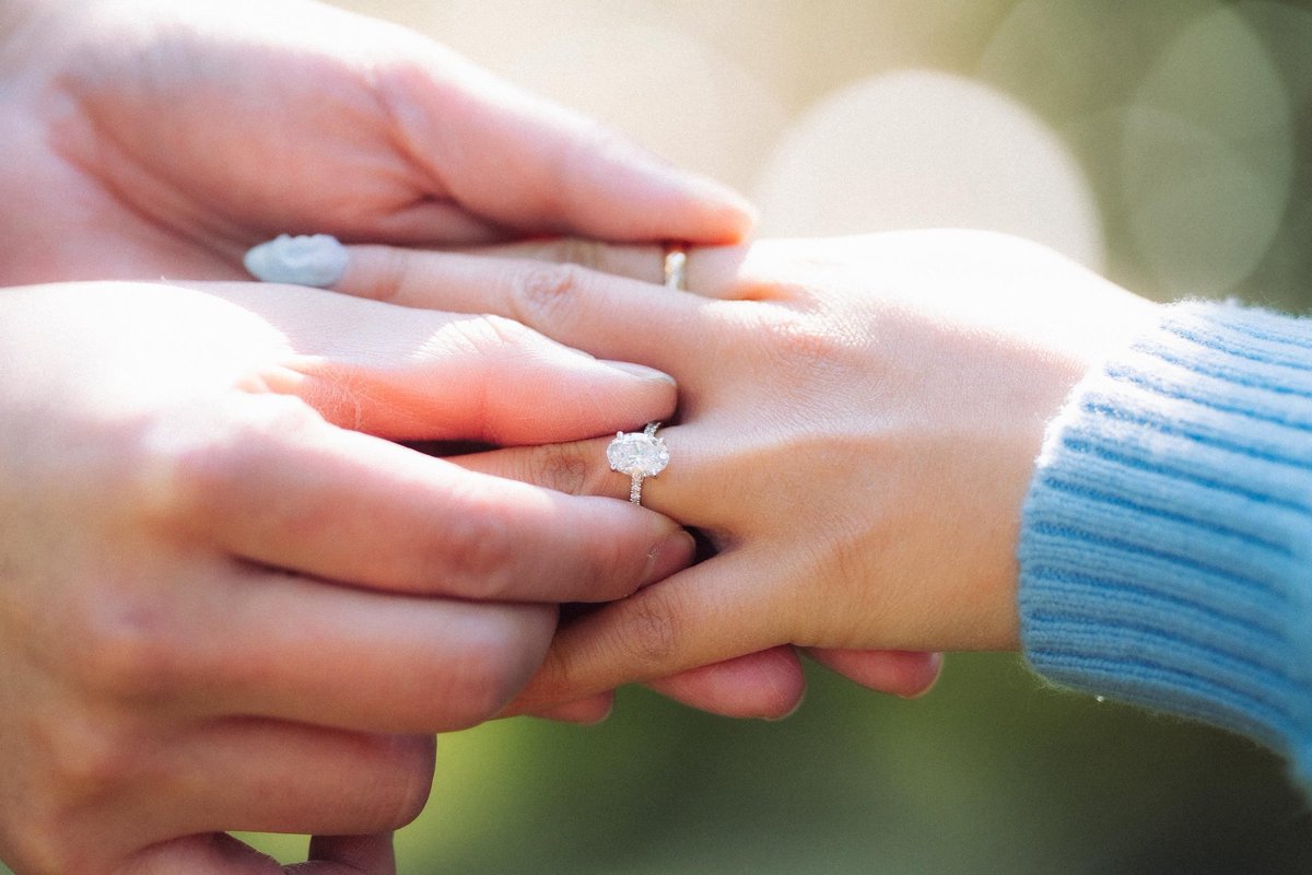 peterparkTV's tweet image. I blacked out during my speech but she said yes I think :) ❤️