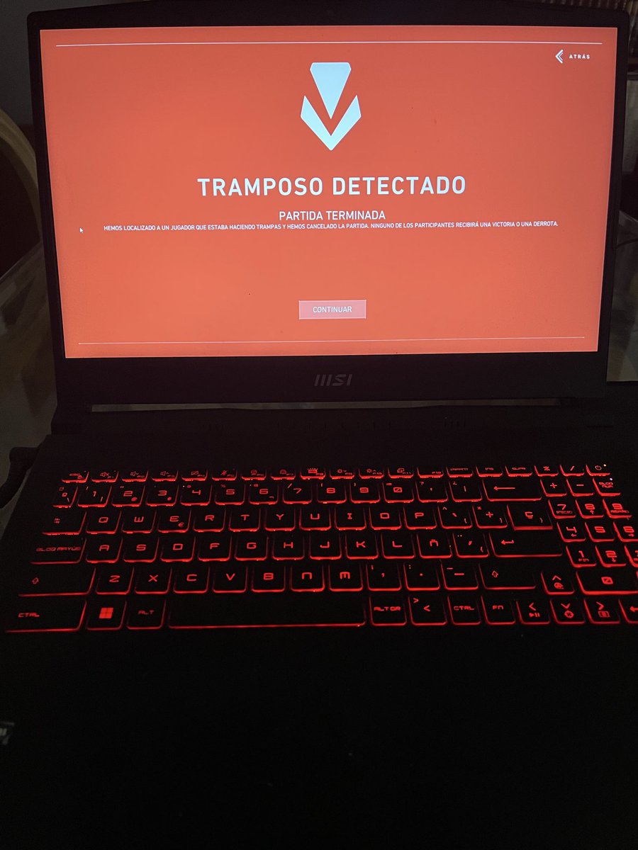 Joder pero que al menos me den chisme y me digan quién, que ahora me quedo con la duda.