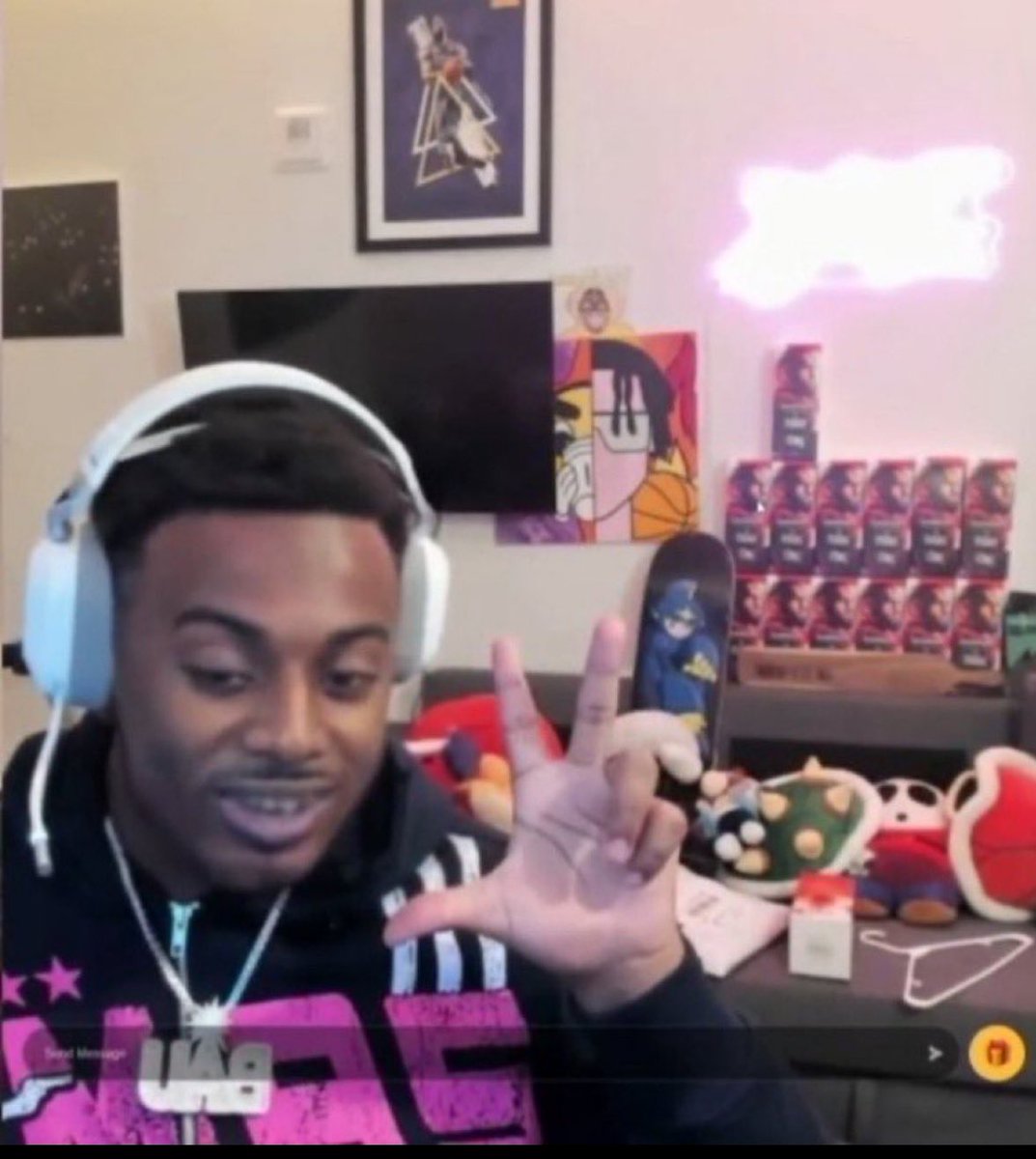 luuserm's tweet image. 😈