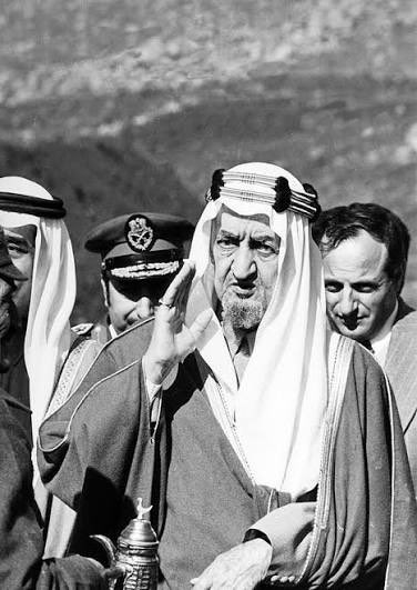 MAJEDAWAD0's tweet photo. @SaudiNews50 لملك فيصل بن عبدالعزيز:

"نحن أصفى من العسل الصافي لمن أراد صداقتنا..ونحن السُّم الزعاف لمن أراد أن يعكر صفونا". https://t.co/0XBV1RGVQB