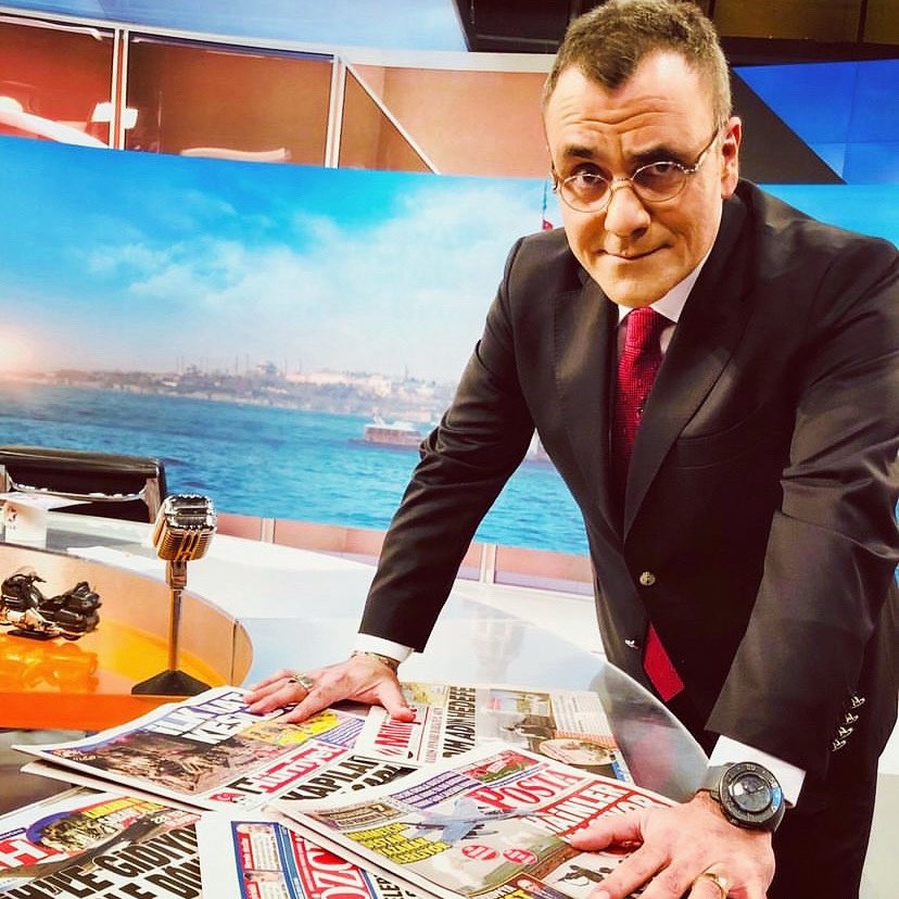 Günaydın. Yılın son gününden bir öncekindeyiz. Yarına bırakacak tek mesajın olsa;

#NeKonuşalım
#tv100
#GünUyanıyor