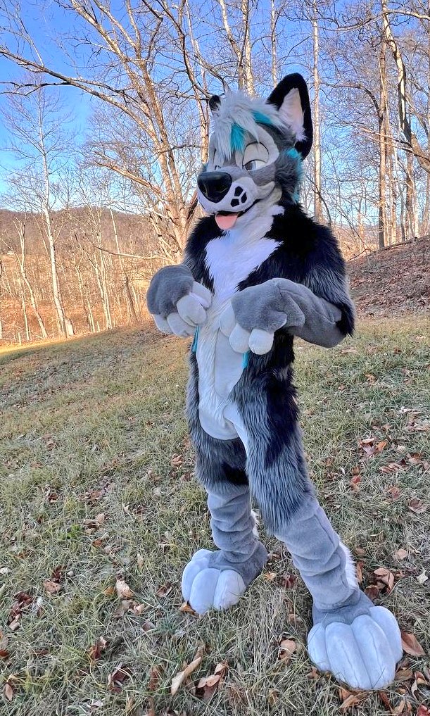 _Uro's tweet image. He's so...

D o g g y