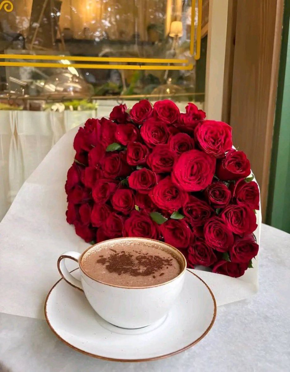 تعالي ليْ لِكَي يَحيا صباحي
وأشعرَ بالسرور والارتياحِ

لِنَذْكُرَ حلوَ ماضينا ونَحيا
على ذِكرى لَيالينا المِلاحِ

إذا ماجئتِ صُبحّا زانَ يومي
وطُوِّقَ بالورودِ وبالأقاحي

وإمَّا تُعْرِضي عَنيْ سأبقى
كَسيرًا كالطيورِ بِلا جَناحِ

سأرمي كلَّ أوقاتي  إذا لمْ
تَزوريني لأدراجِ الرياحِ