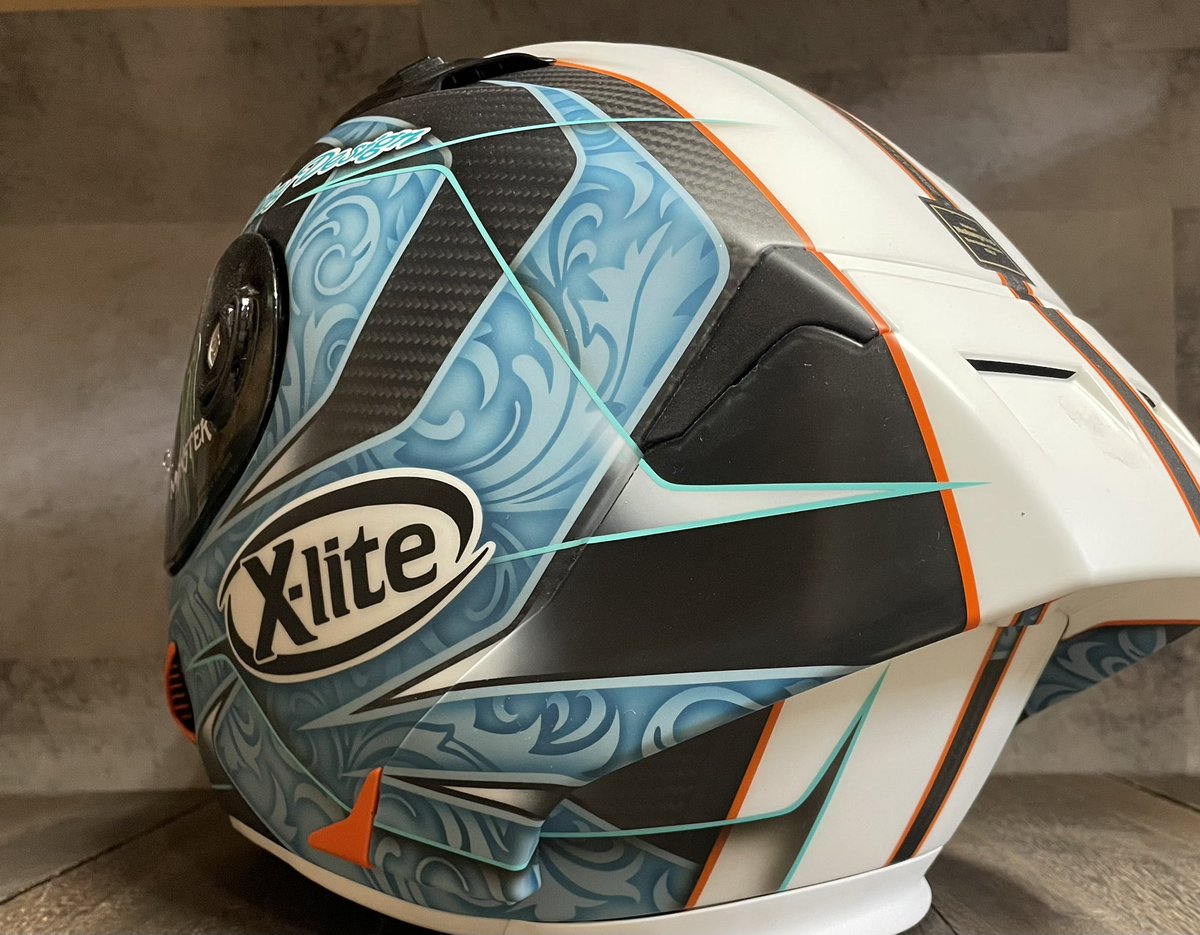 X-lite X-803RS バラすの大変だった💦

#カーボンヘルメット　#ペイントヘルメット　#ノーラン