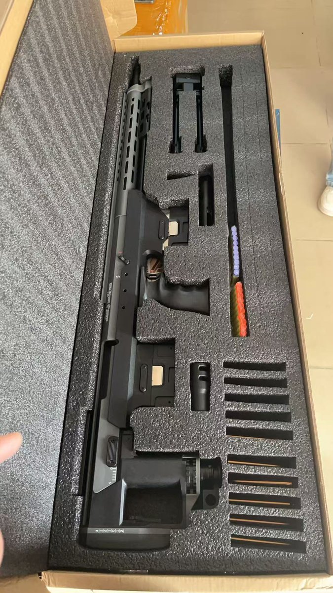 GARYUSHOUTEN's tweet photo. 弊社倉庫(海外)にいろいろ届いていますが
国家レベルの不可抗力で、「発送待ち」です。
うまくやって行きたいですから、うまくやって欲しいですね https://t.co/NqF8XDTX3o