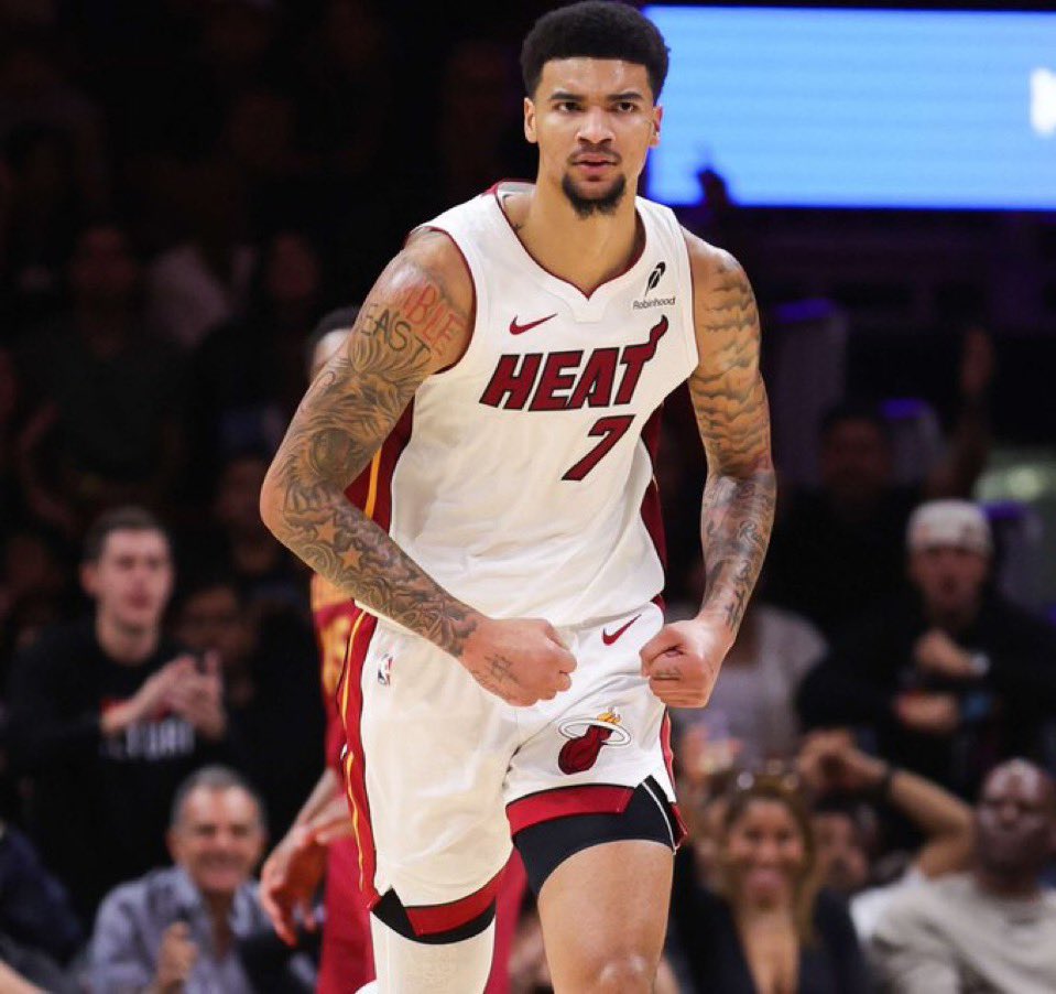 HEATVSREFS's tweet photo. This guy right here is being an ALL STAR NEXT YEAR MARK MY WORDS 

BOOKMARK THIS https://t.co/wDg3jC4W4t