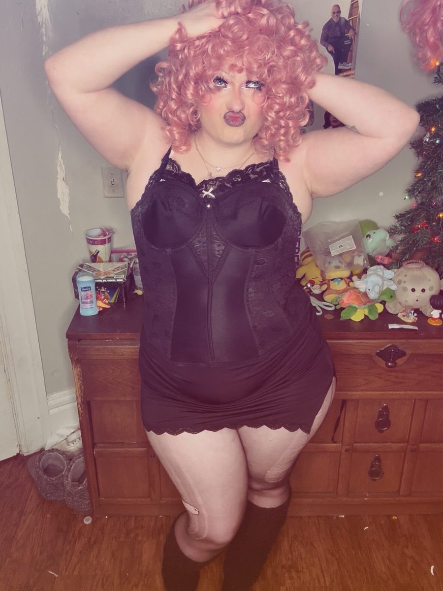 liv 🖤🧚♀️ #TEAMDARLENE tweet media