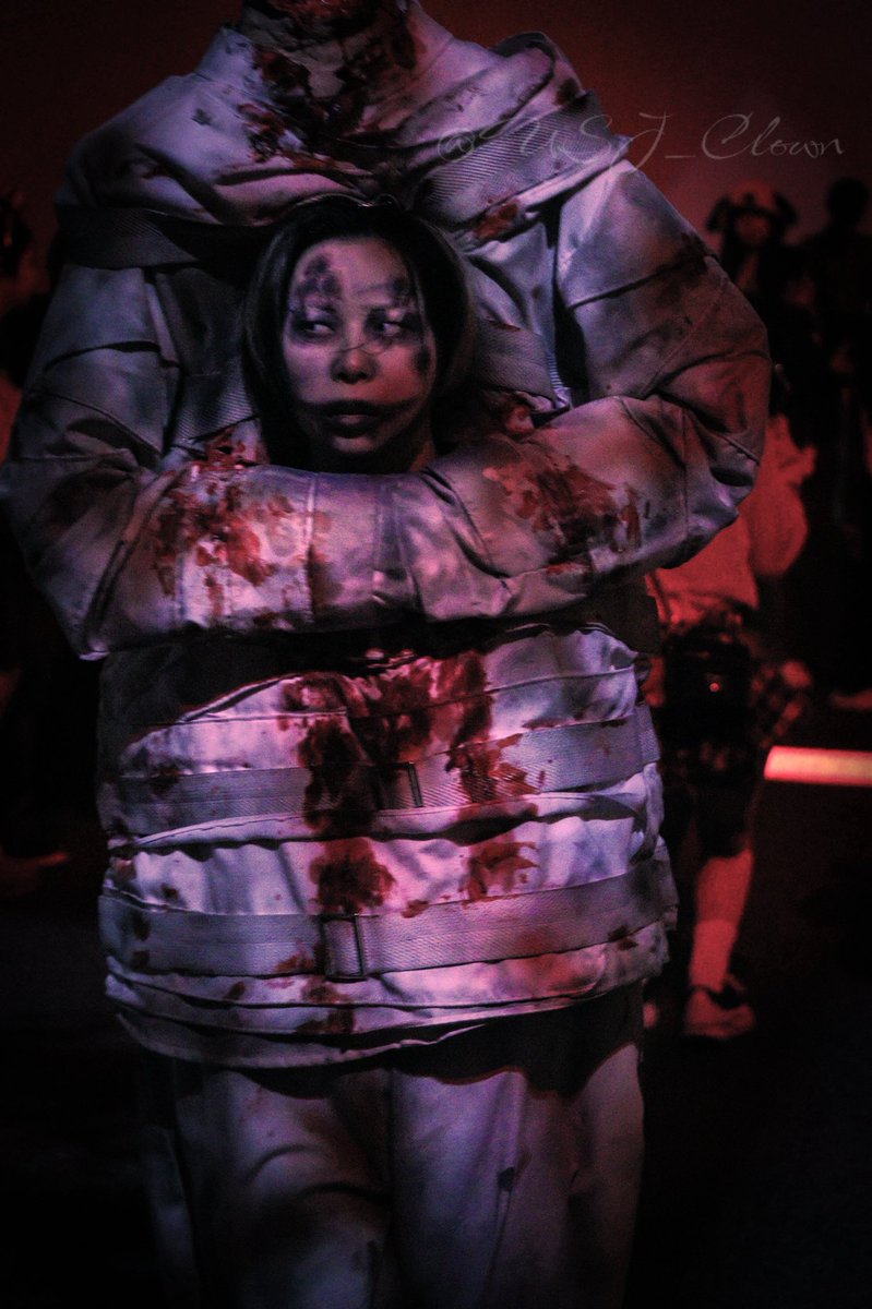 2025.10.21      HHN   トチャ

Tortured Test-Subjects
（トーチャード･テストサブジェクツ）

首持ちちゃん

#USJファン #USJハロウィン #USJホラーナイト #HHN #HHN2025 #ホラナイ #ホラナイ2025 #トーチャードテストサブジェクツ