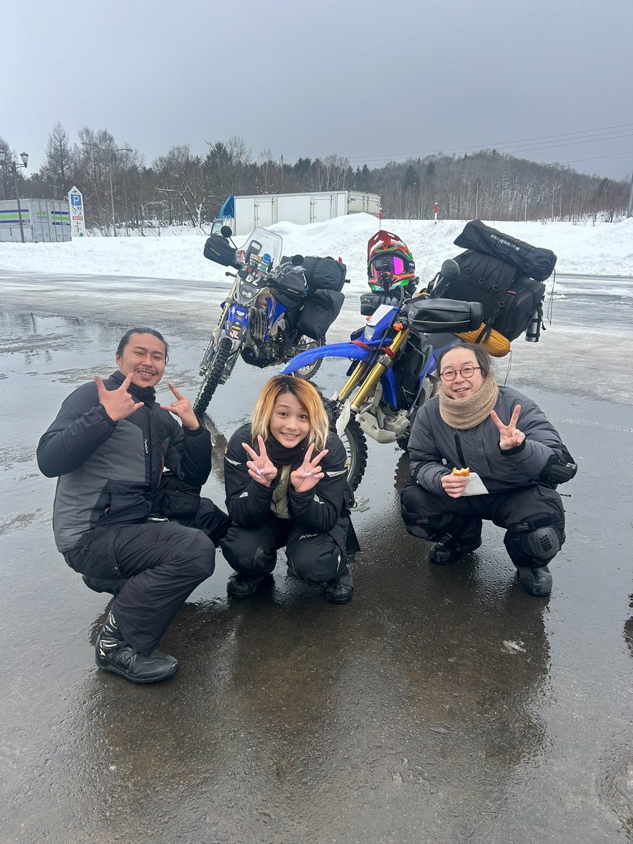 azusagakuyuki's tweet image. 冬の北海道ツーリング❄️DAY5
道の駅びふか1℃☔️☃️
なにわのムカデ降臨✨