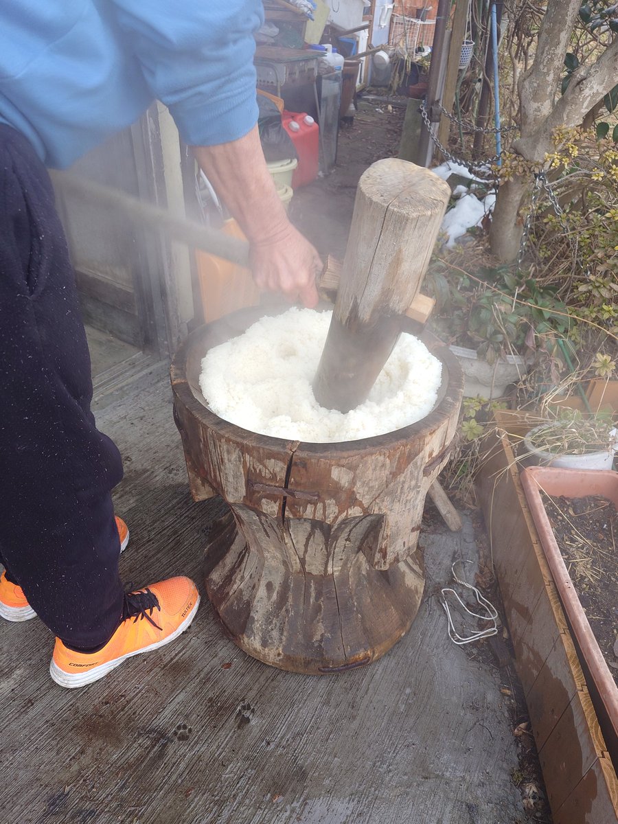 Naoki_R18's tweet photo. 餅つき完了！
今年は４升ついた https://t.co/GTUtXyNR2E