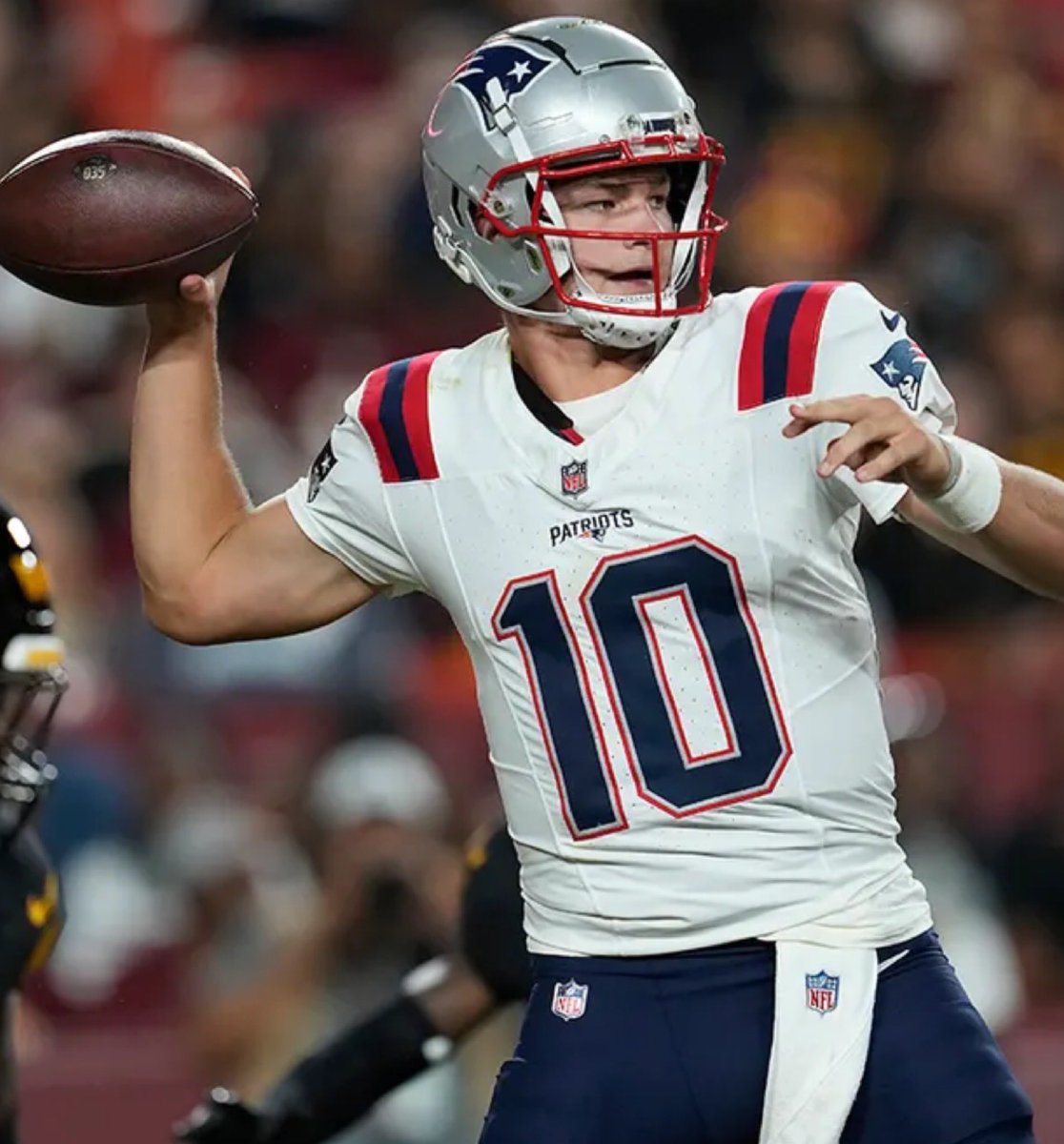 KalshiSports's tweet image. BREAKING: Drake Maye is now the NFL MVP Favorite on Kalshi.