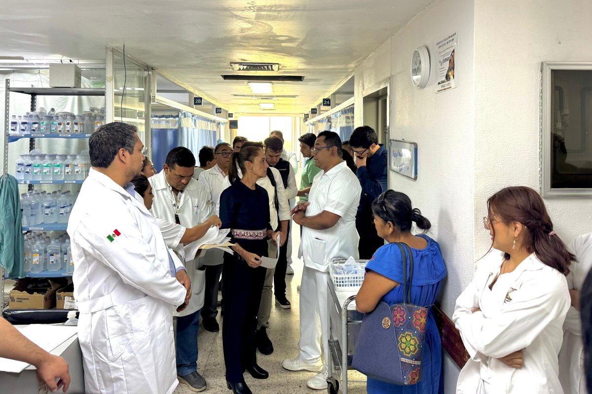 Claudiashein's tweet image. Hoy en Oaxaca estuvimos con algunas de las personas hospitalizadas y con familiares de quienes lamentablemente fallecieron en el accidente del Tren Interoceánico. 

Las secretarías de Gobernación, Marina y Bienestar, así como IMSS, IMSS-Bienestar e ISSSTE, atienden a cada…