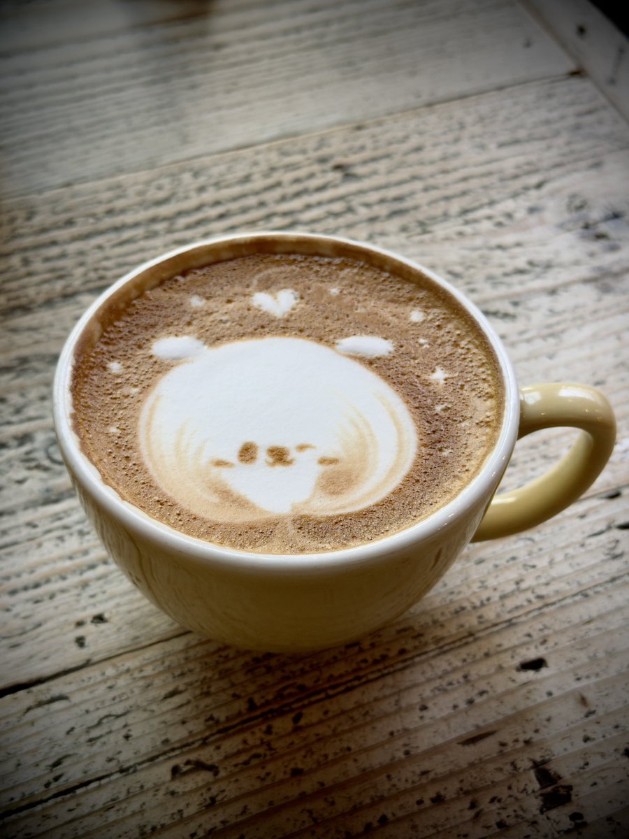 nyapi3995's tweet image. 7月ぶりの博多着いた〜✈️
マリメ2日間よろしくお願いします🙌

とりあえずカフェ活する☕️
今年も来店させて頂きまして
ティラミスパンケーキを注文🥞
またウーバーちゃんラテアート
お願いしようとしたら今年は
無理みたいで犬にした🐶
ちょっと残念だったけど、
美味しいから良しとしますüÜ