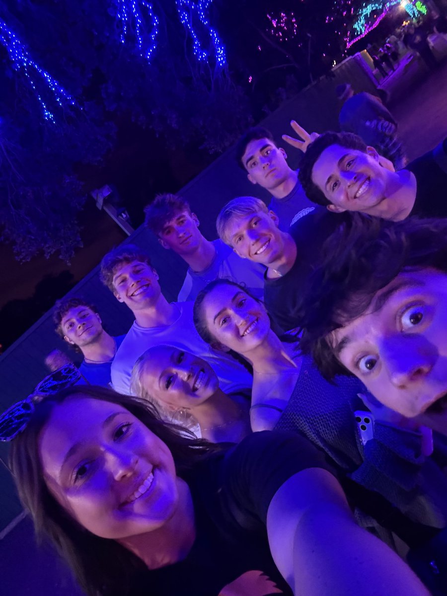 Now <a href="/BuschGardens/">Busch Gardens Tampa Bay</a> Enjoying some rides during the <a href="/ReliaQuestBowl/">ReliaQuest Bowl</a> #GoHawks